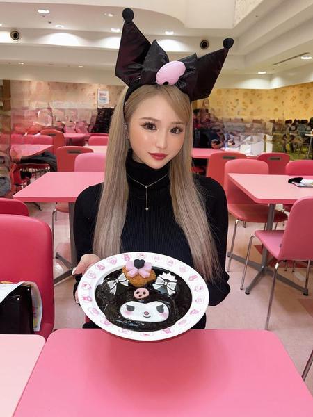 本日からプリティいます☺️ 昨日まで、母のお店のお手伝いしてました！ 母の店にもきてくださった方々ありがとうございます♪