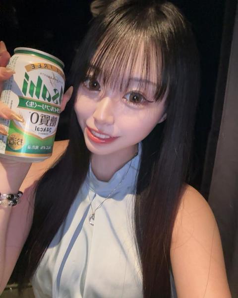 着替えたらまずビール🍺 出勤です🎵