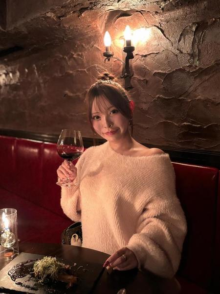 出勤してます🫡     こんばんは、らむです🐏🤍     もう2月も終わっちゃうの早すぎる😵‍💫💦     この前年越したばっかなのにもう2ヶ月経ったとか思えない🫥     もう気づいたら気温も上がっててつい最近までダウン着てたのに     薄手の上着がないから着る物なくて、、    春物買いに行こ🥺