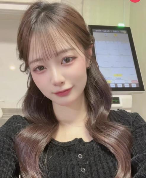 バレンタインイベントです🎶🎶🎶 前髪も久しぶりに切りました🎶🎶 華金飲みましょう🥹🥹🥹