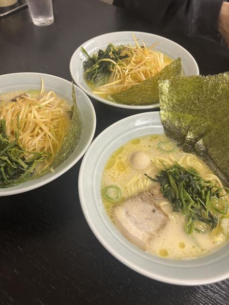 出勤してます😸🤍