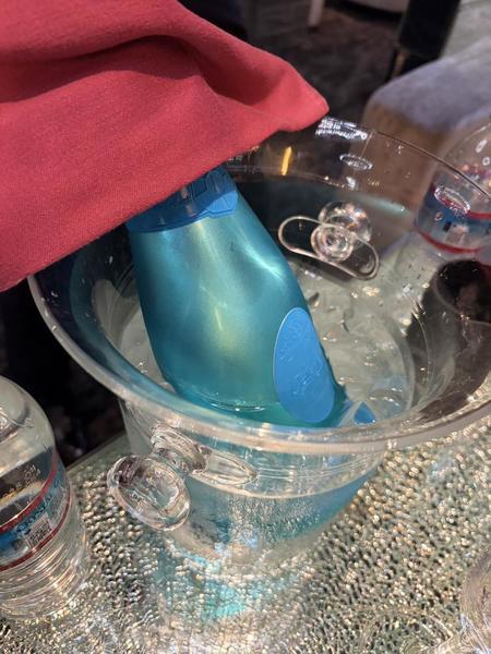 🥂